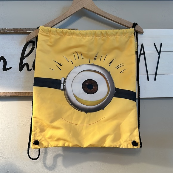 Universal Studios Minions Drawstring Backpack 💛💙💛 - Picture 6 of 6